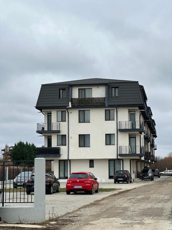 Touchdown Apartment Near Bucharest Airport Otopeni Zewnętrze zdjęcie